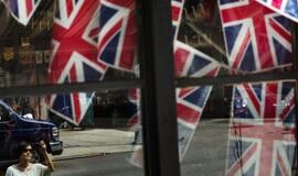 Septyni iš dešimties lietuvių emigrantų Didžiojoje Britanijoje siunčia pinigus į tėvynę