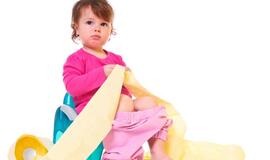 Skurdas italus verčia kuo anksčiau vaikus sodinti ant puoduko