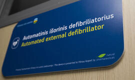 Vilniaus oro uoste įrengtas dar vienas išmanusis defibriliatorius