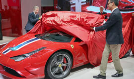 AEB: sausį naujų automobilių pardavimai Rusijoje smuko 6 proc.