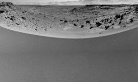 "Curiosity" marsaeigis bandys įveikti kalvą