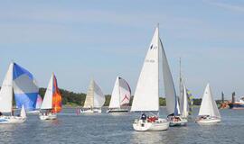 Jūros šventėje atsiras Burių diena?