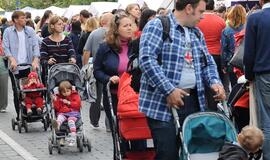 Laimingų tėvų formulė: vaikus reikia auginti ne sau