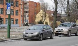 Mokinių tėvai neišvengia rinkliavos