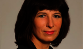 Teismas leido galimiems įtėviams "prisimatuoti" mergaitę