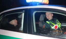 Girtas vairuotojas "purtė galvą lyg teletabis"