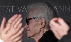 Mirė legendinis prancūzų kino režisierius Alenas Renė