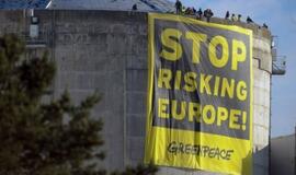 Prancūzija: "Greenpeace" aktyvistai įsiveržė į atominę elektrinę