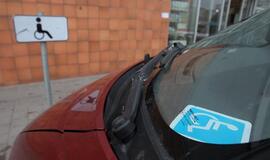 Neįgaliojo ženklas privilegijų suteikia ne visada