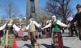 Valstybės vadovai Velykų proga linki santarvės ir darnos