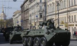 JAV reikalauja "tvirtų įrodymų", kad Rusija atitraukė savo karius iš Ukrainos pasienio