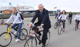 Už Klaipėdą dviračius mynė ir politikai