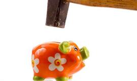 Visiškai netaupančių gyventojų sumažėjo daugiau nei dukart