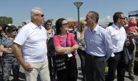 Šiauriniame rage atidengta mergaitės skulptūra