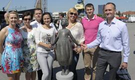 Šiauriniame rage atidengta mergaitės skulptūra