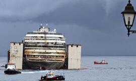 "Costa Concordia" pradėjo paskutinę savo kelionę