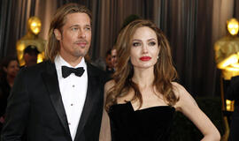 Garsenybės pasitiki astrologais