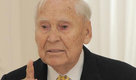 Mirė garsus išeivijos verslininkas Juozas Kazickas