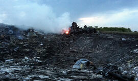 Ukrainos sukilėliai teigia neradę juodųjų dėžių iš sudužusio Malaizijos lėktuvo