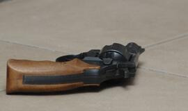 JAV: berniukas atsinešė į vaikų darželį užtaisytą pistoletą