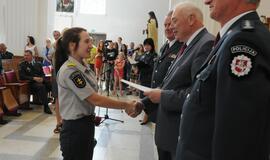 Policininkų diplomų įteikimas