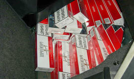 Kauniečio automobilyje–slėptuvėje – tūkstančiai pakelių cigarečių