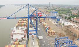 Ateitis - "Post Panamax" klasės uostas