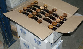 Muitininkai aiškinasi, koks taurusis gėrimas atvežtas į Lietuvą