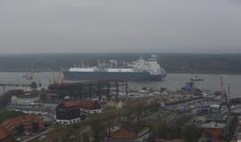 Į Klaipėdą atplaukė laivas-saugykla "Independence"