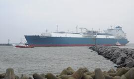 Į Klaipėdą atplaukė laivas-saugykla "Independence"