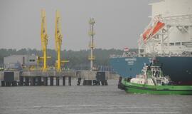 Į Klaipėdą atplaukė laivas-saugykla "Independence"