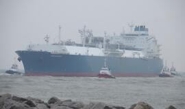 Į Klaipėdą atplaukė laivas-saugykla "Independence"