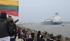 Į Klaipėdą atplaukė laivas-saugykla "Independence"