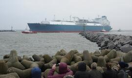 Į Klaipėdą atplaukė laivas-saugykla "Independence"