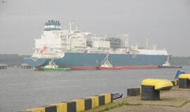 Į Klaipėdą atplaukė laivas-saugykla "Independence"