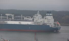 Į Klaipėdą atplaukė laivas-saugykla "Independence"