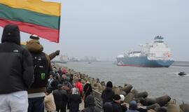 Į Klaipėdą atplaukė laivas-saugykla "Independence"