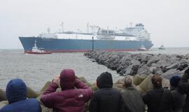 Į Klaipėdą atplaukė laivas-saugykla "Independence"