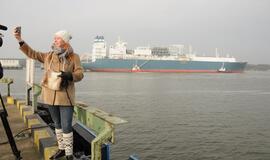 Į Klaipėdą atplaukė laivas-saugykla "Independence"