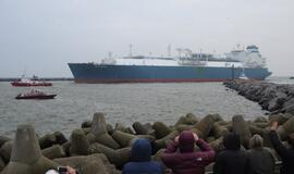 Į Klaipėdą atplaukė laivas-saugykla "Independence"