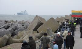 Į Klaipėdą atplaukė laivas-saugykla "Independence"