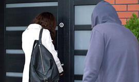 Plungiškė pasipriešino į butą įsiveržusiam šiauliečiui