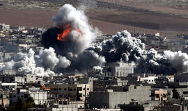 Sirijos karinės oro pajėgos suintensyvino antskrydžius prieš kovotojus