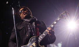 Dėl atsinaujinusios ligos Lenis Kravicas galutinai atšaukė koncertą Vilniuje