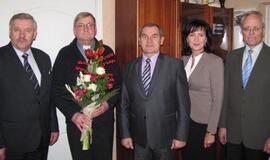 Klebonas Jonas Paulauskas švenčia gimtadienį