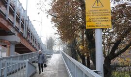 Pėsčiųjų tiltas per geležinkelį