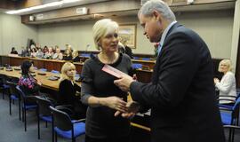 Dainų šventės dalyvių apdovanojimai