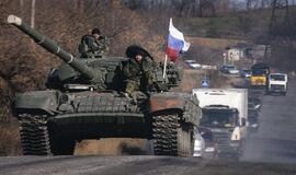 Ukraina: šalies teritoriją kirto penkios Rusijos sunkiosios ginkluotės kolonos