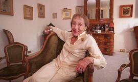 Sulaukusi 104-erių mirė Holivudo aktorė Luisė Rainer