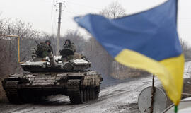 2015 metais Ukrainos gynybos sričiai skiriamos lėšos didės šešis kartus